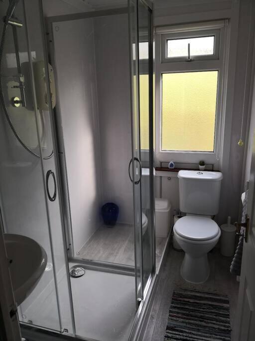 'Le Chalet Ii' Free Unlimited Wifi 2 Bed Chalet House Hodgeston Exterior foto